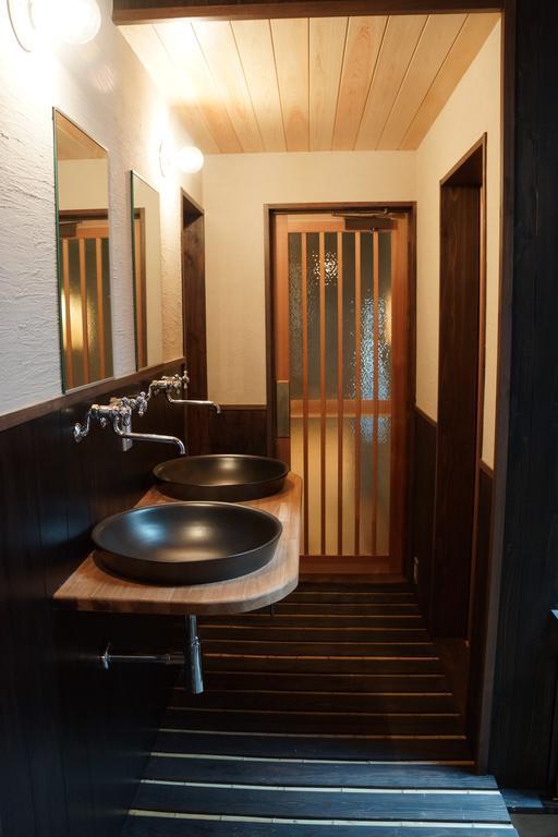 Guest house 一棟まるまる貸切宿 10名様まで Gokurakudo 2*